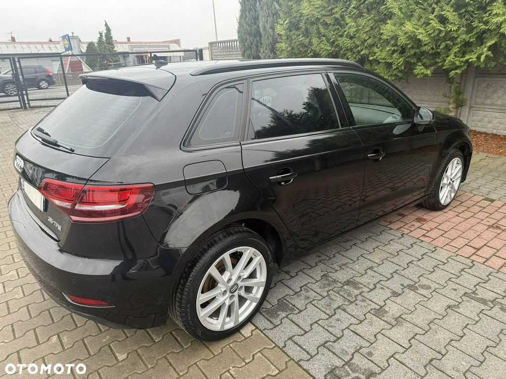 Audi A3 Sportback - 1