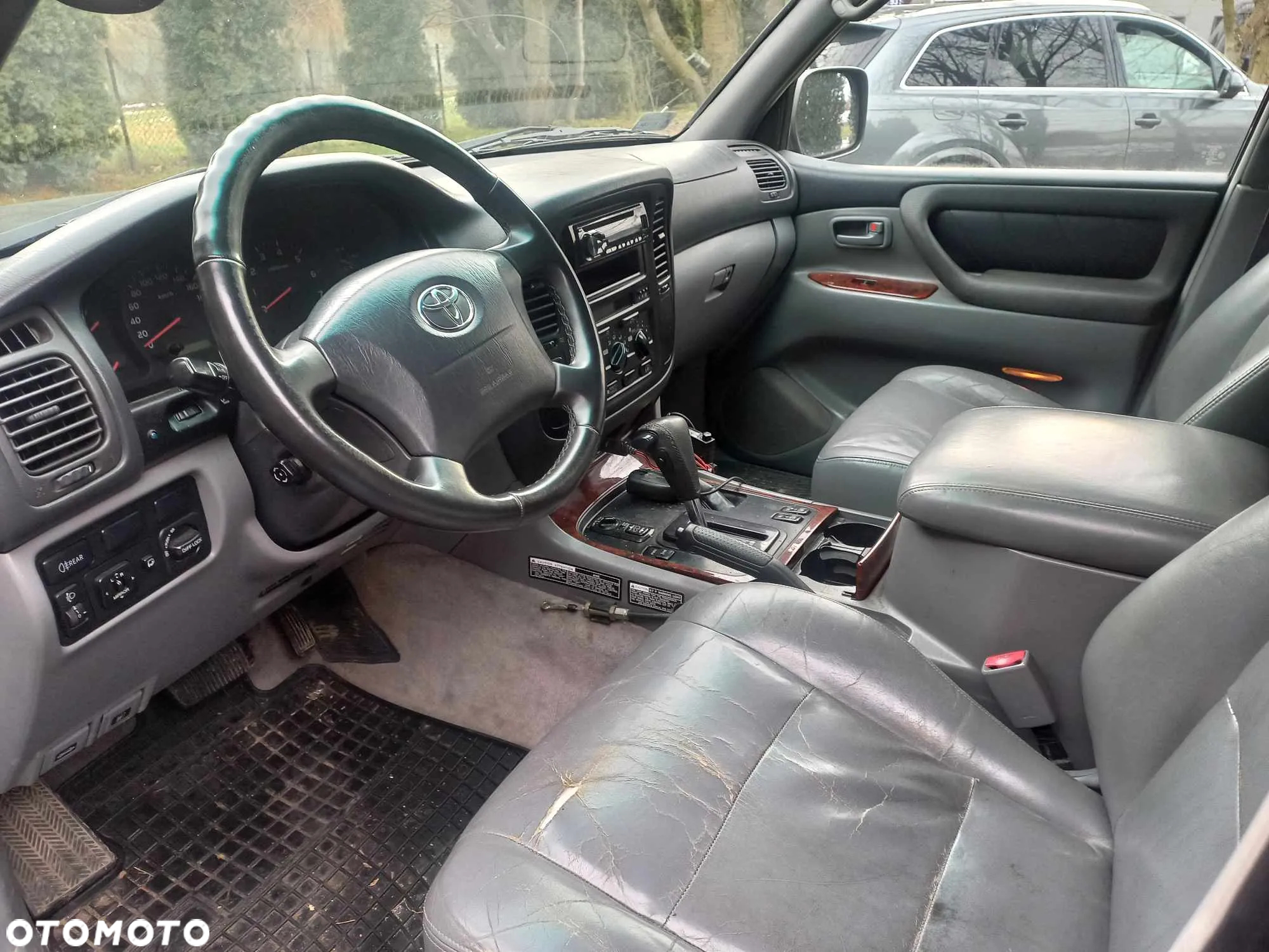 Toyota Land Cruiser 4.7 V8 - 13