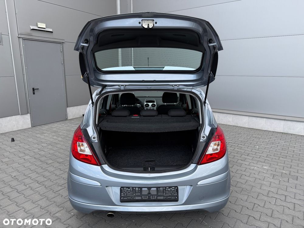 Opel Corsa 1.6 Turbo GSi - 24