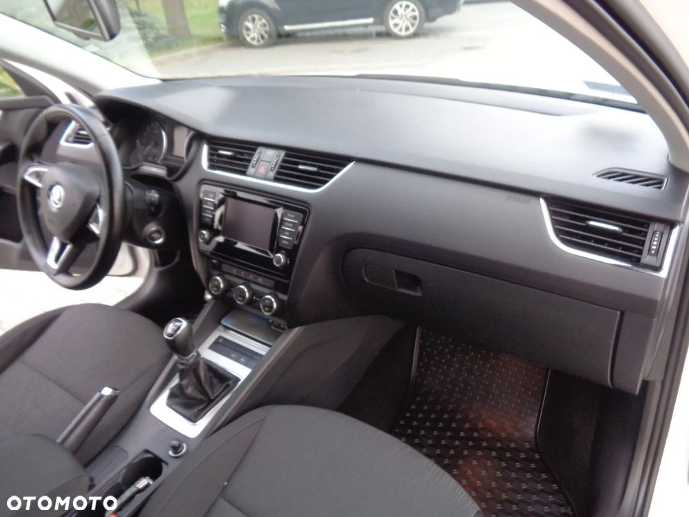 Skoda Octavia 2.0 TDI Ambition - 15