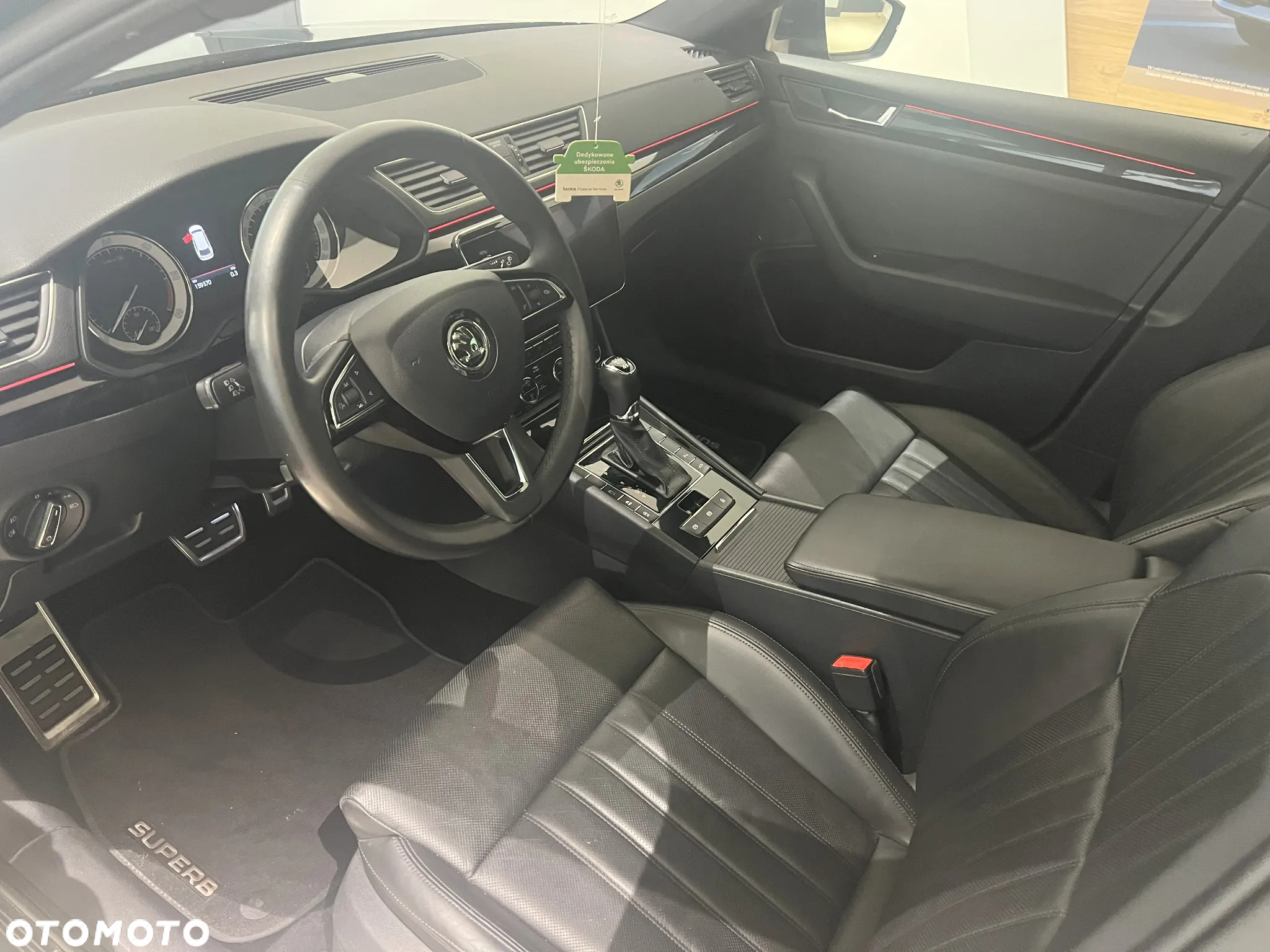 Skoda Superb 2.0 TDI 4x4 L&K DSG - 10