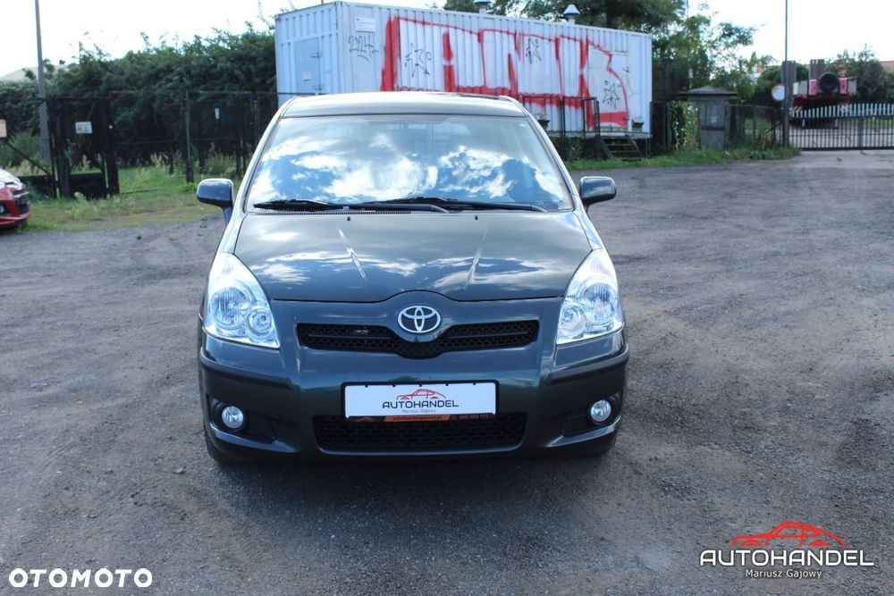 Toyota Corolla Verso - 2