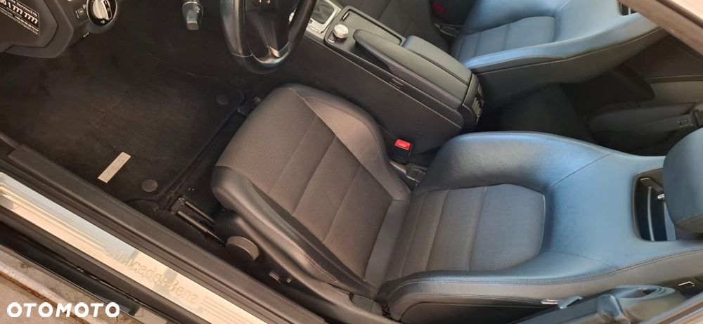 Mercedes-Benz Klasa E 250 CGI Coupe BlueEFFICIENCY Automatik Avantgarde - 17