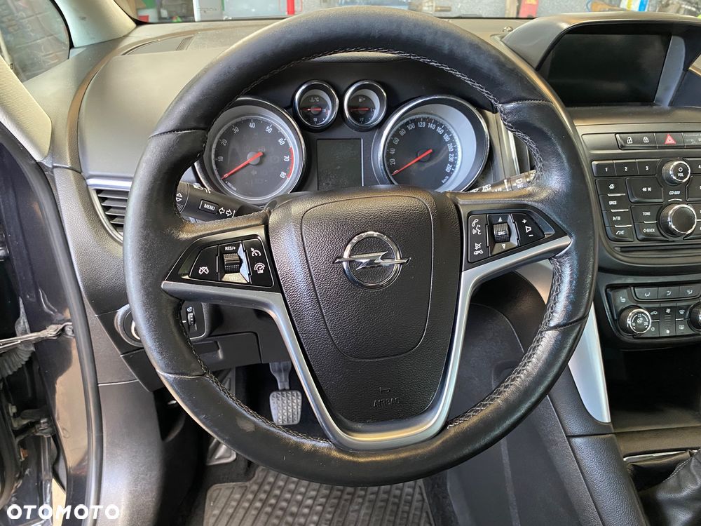 Opel Zafira - 17
