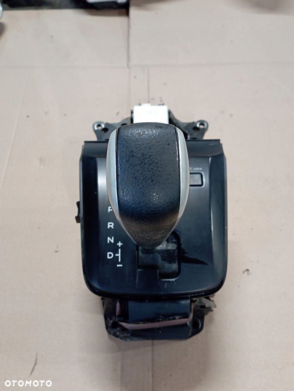 ISUZU D-MAX II 2 WYBIERAK LEWAREK ZMIANY BIEGÓW AUTOMAT - 2