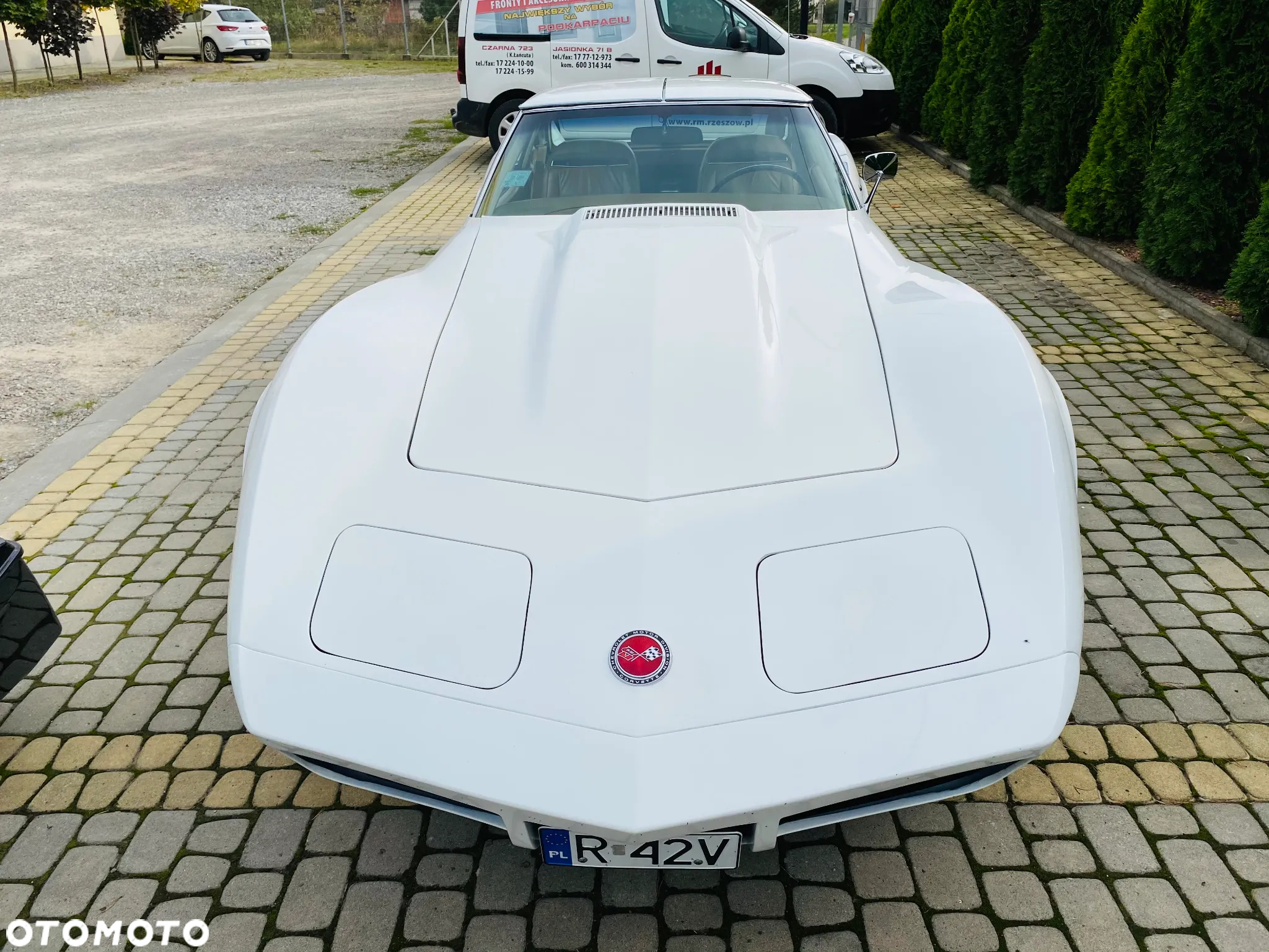 Chevrolet Corvette - 2