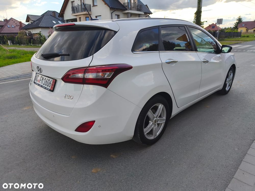 Hyundai i30 blue 1.6 GDI Passion - 5