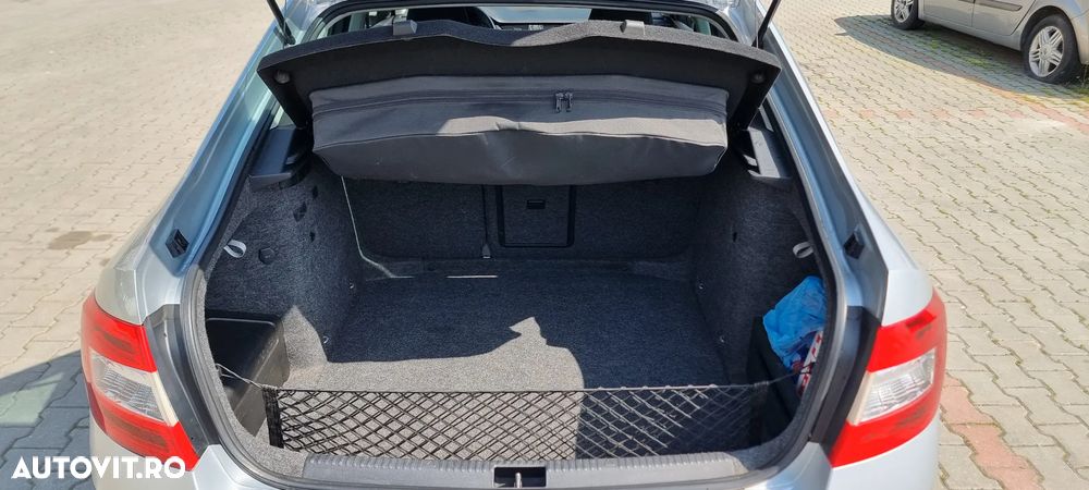 Skoda Octavia 2.0 TDI DSG 4X4 RS - 13