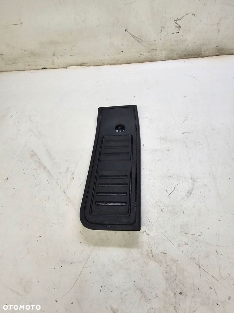 PODNÓŻEK PODSTOPNICA AUDI A6 C8 4K1864777B - 1
