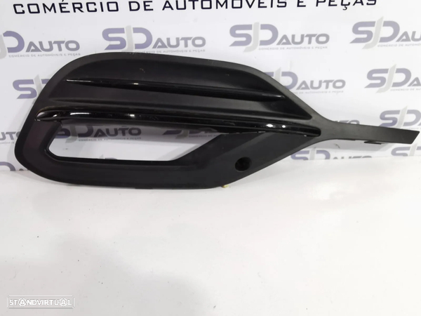 Grelha Farol Nevoeiro Direito - Opel Astra K