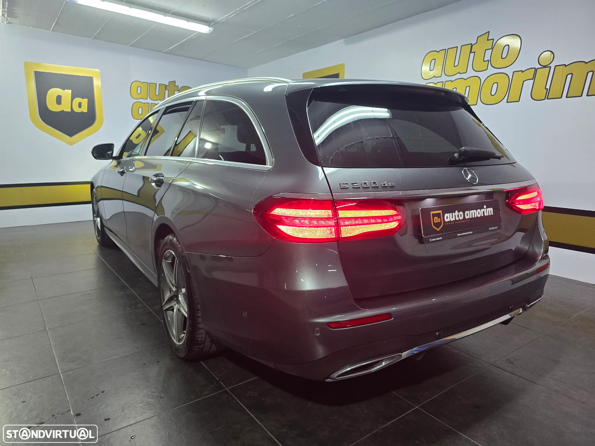 Mercedes-Benz E 300 de AMG Line - 18