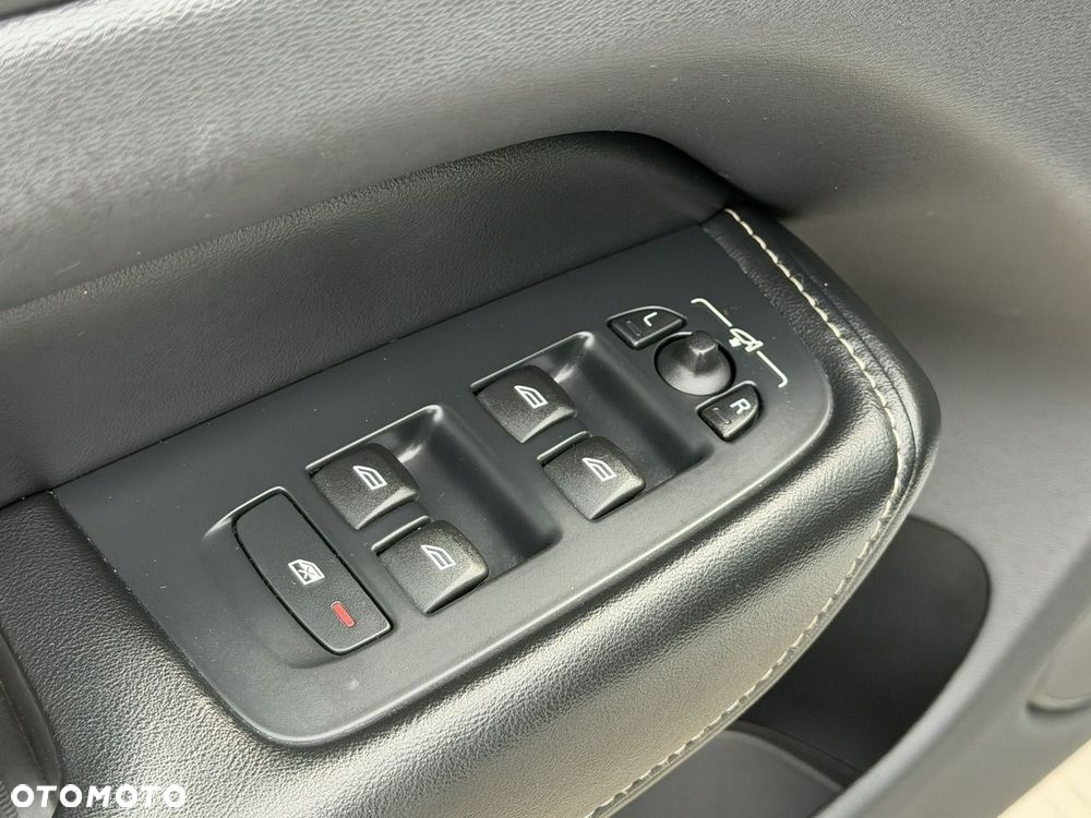 Volvo XC 60 D3 R-Design - 18