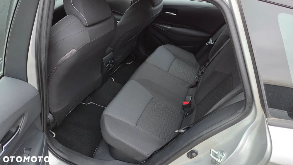 Toyota Corolla 1.8 Hybrid Executive - 11