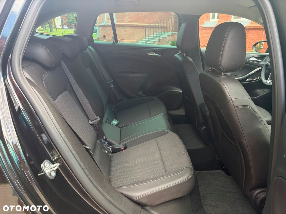 Opel Astra 1.6 CDTI Cosmo - 7