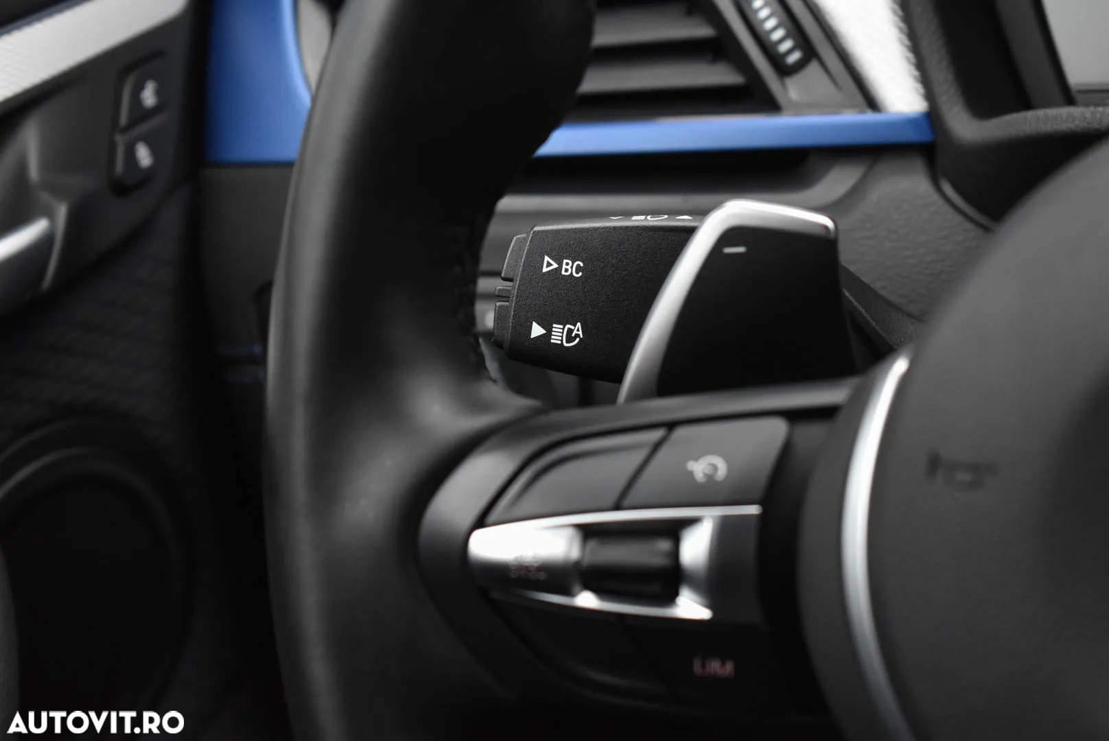 BMW X1 xDrive20i AT - 20