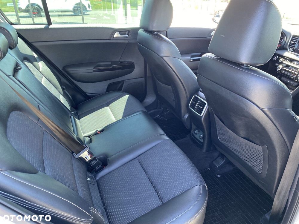 Kia Sportage - 16