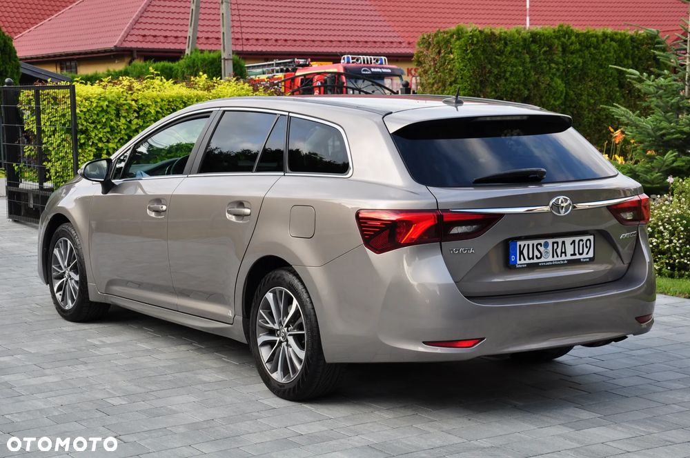 Toyota Avensis Touring Sports 1.8 Edition S+ - 12