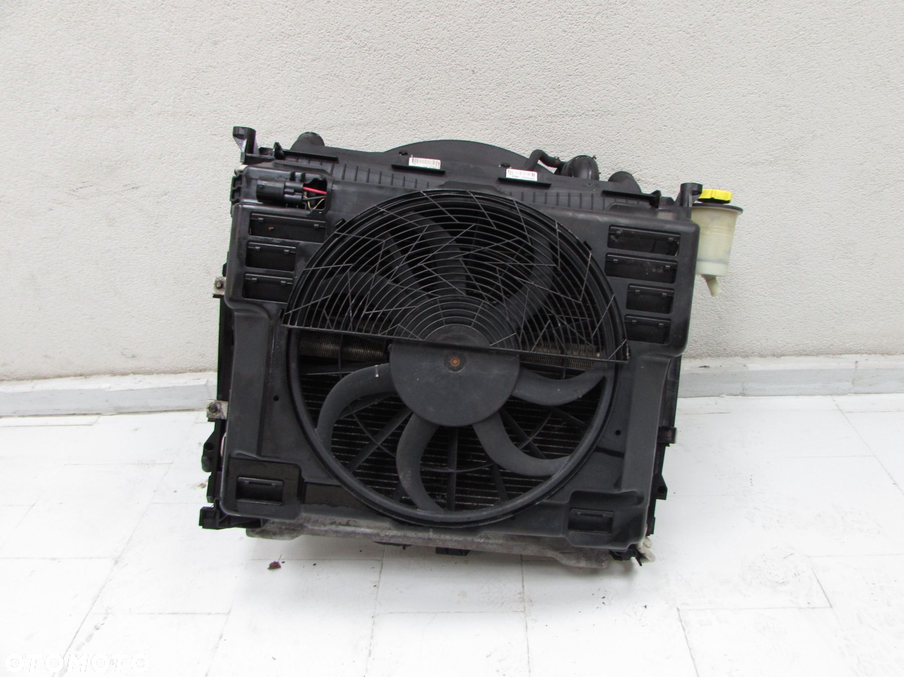 RANGE ROVER III LIFT L322 LAND ROVER 3.6 TD V8 06-09 CHLODNICE WENTYLATOR OBUDOWA 7H428T000AC - 2