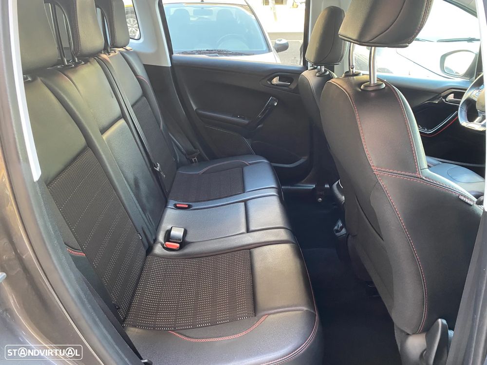 Peugeot 2008 PureTech 110 Stop&Start GT-Line Edition - 28