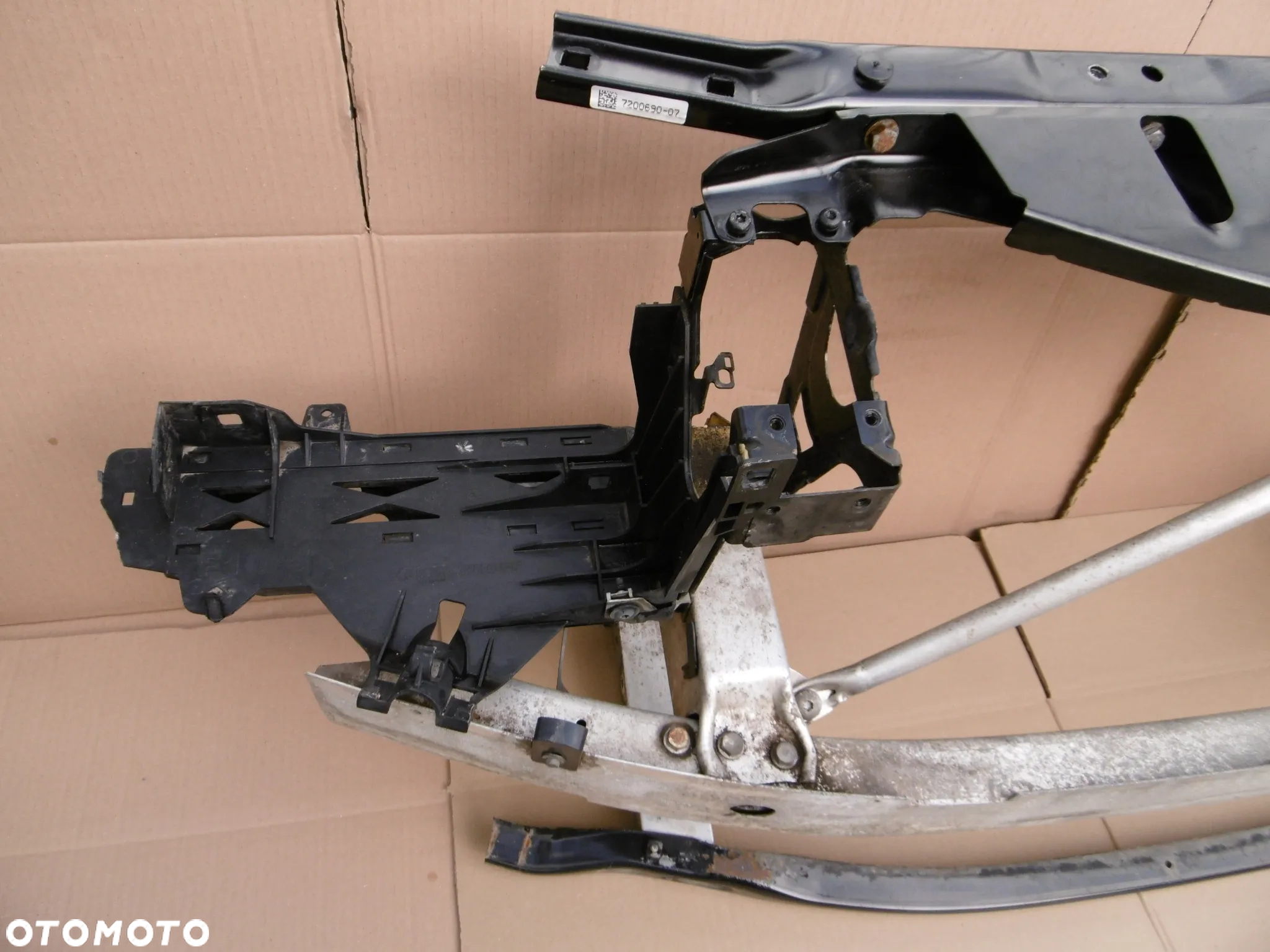 Pas przedni wzmocnienie czołowe belka zderzaka okular absorber bmw f10 f11 - 2