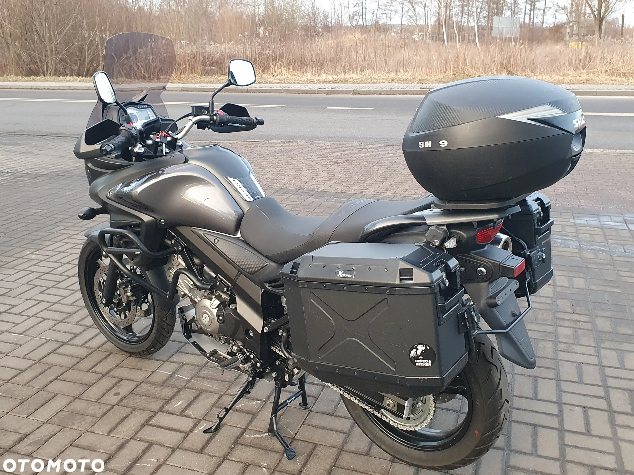 Suzuki V-STROM - 8