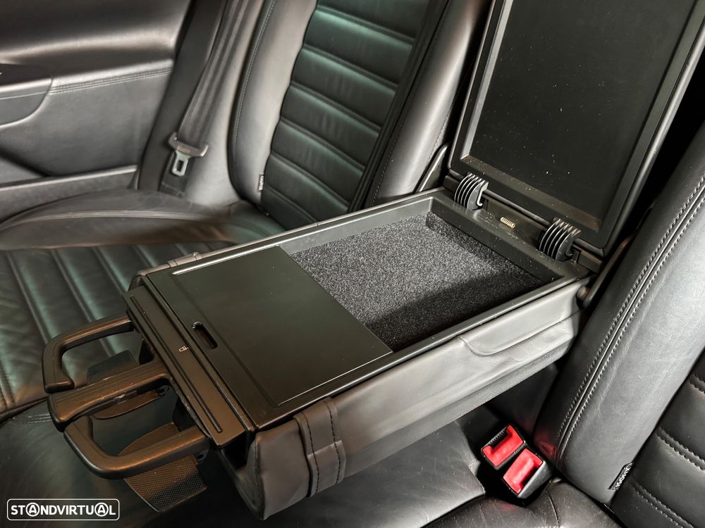 VW Passat Variant 2.0 TDI Highline - 46