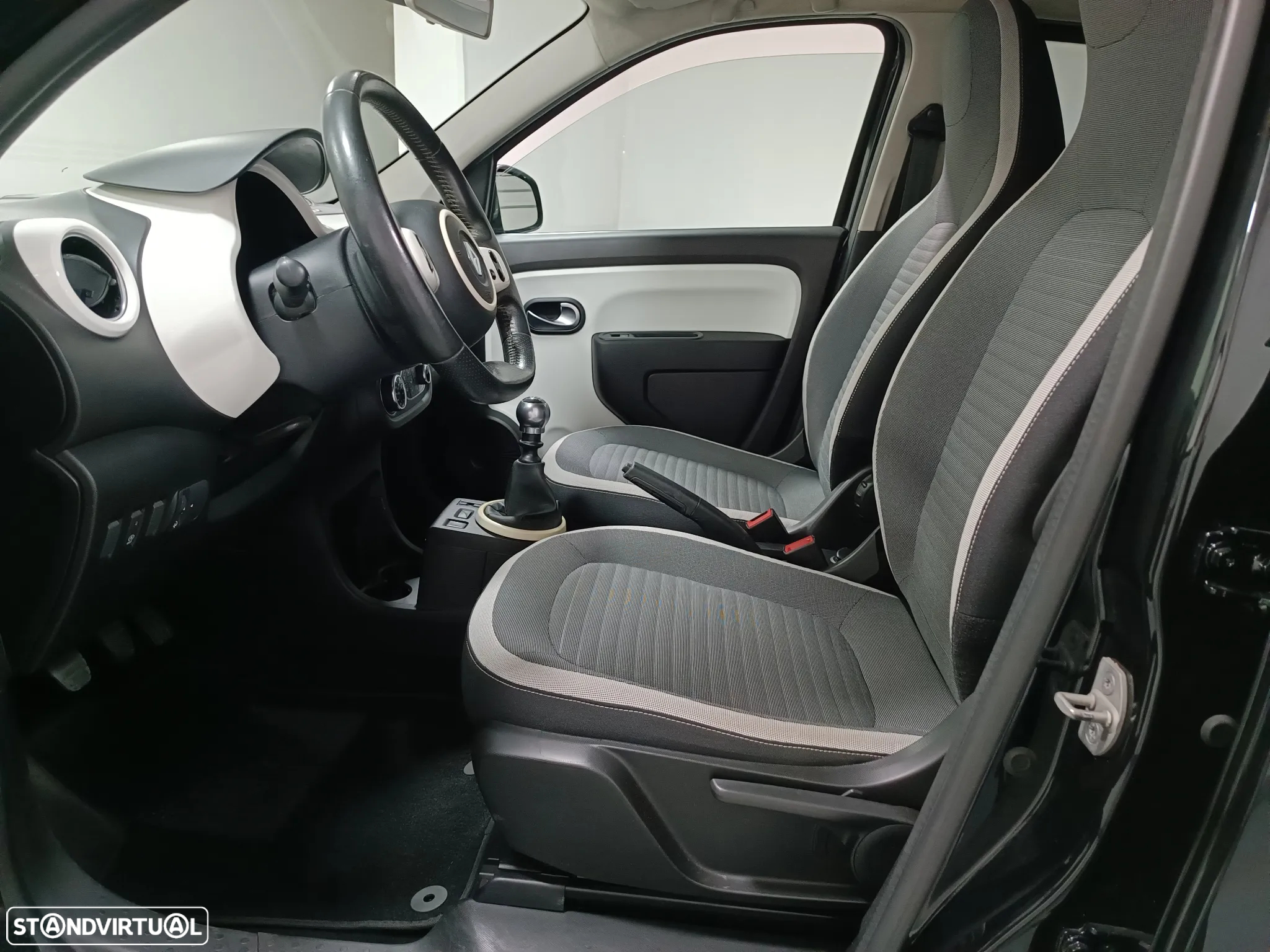 Renault Twingo ENERGY TCe 90 Intens - 11