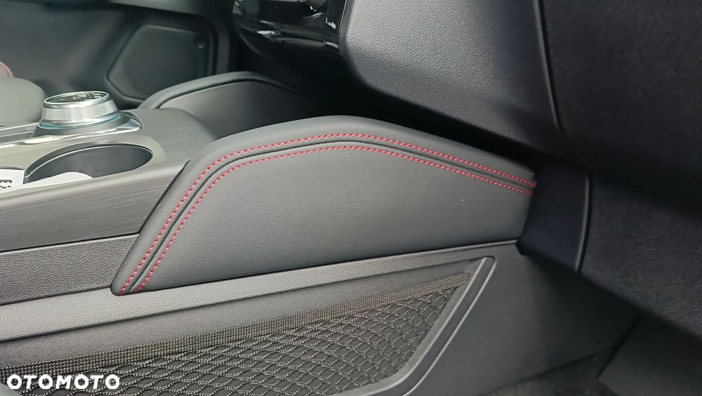 Ford Kuga 2.5 FHEV FWD ST-Line X - 22