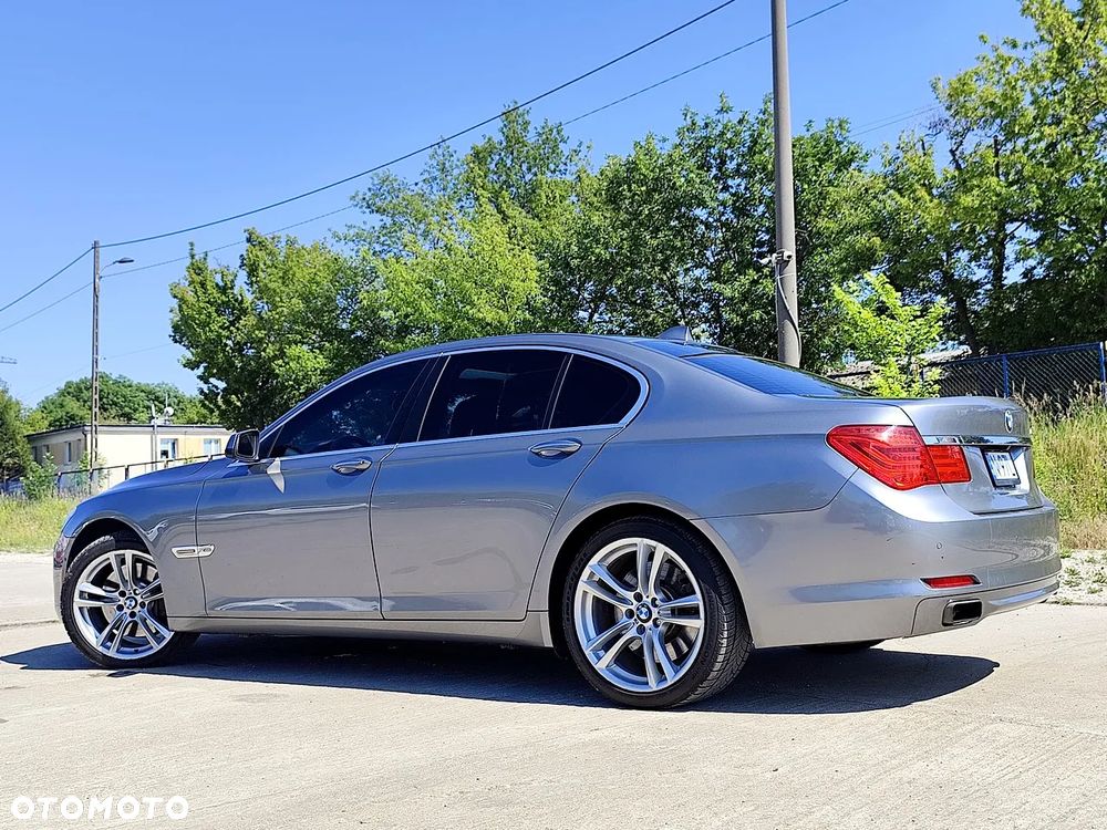 BMW Seria 7 750Li xDrive - 6