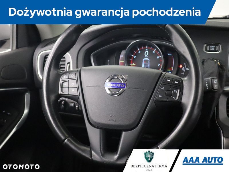 Volvo V40 - 23