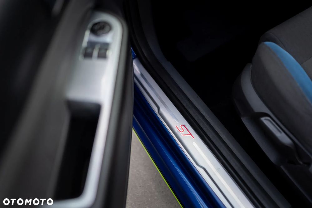 Ford Focus - 16