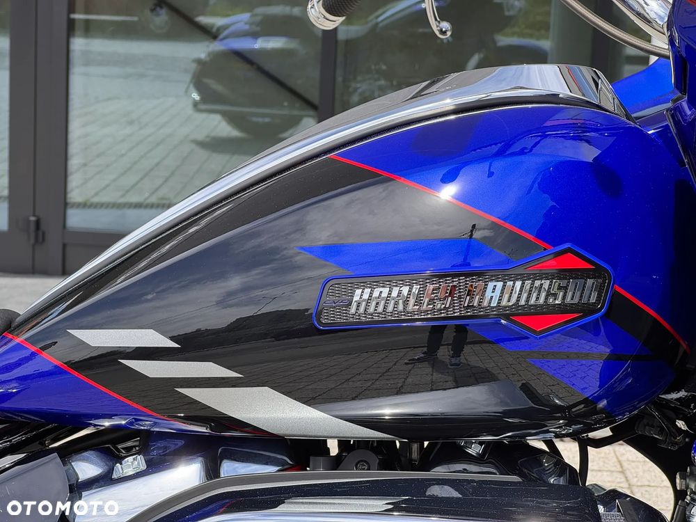 Harley-Davidson Touring Road Glide - 8