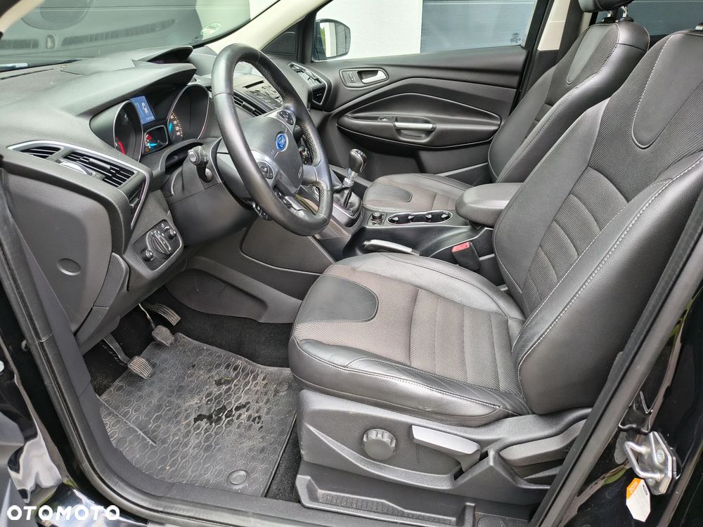 Ford Kuga 2.0 TDCi 4x4 Titanium - 13