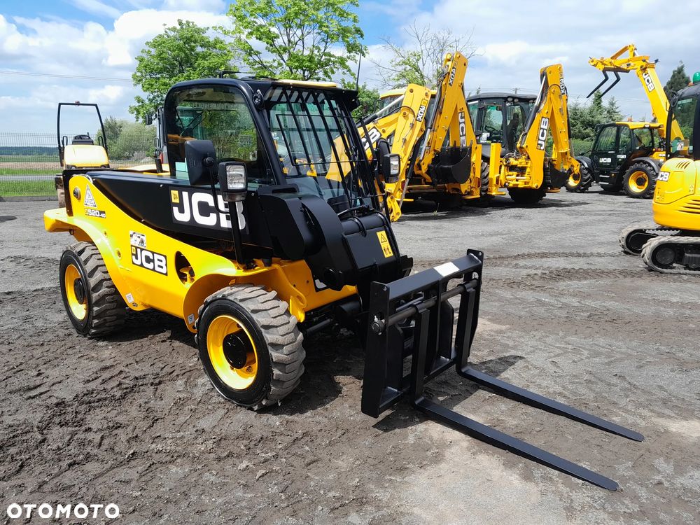 JCB 520-40 - 2