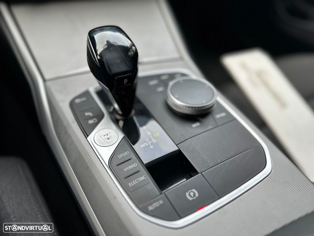 BMW 330 e Line Luxury Auto - 47