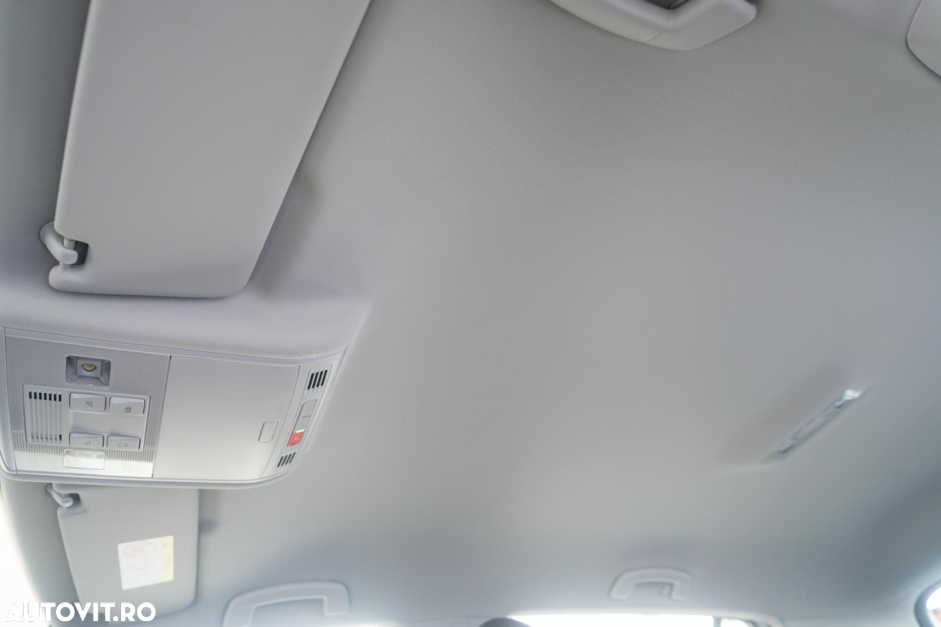 Volkswagen Golf e-Golf - 17