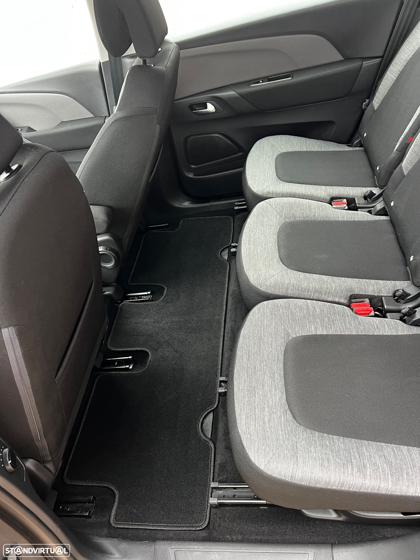 Citroën Grand C4 Spacetourer 1.5 BlueHDi Feel Business EAT8 - 13