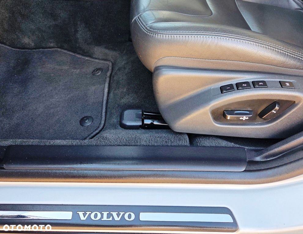 Volvo S60 D2 Drive-E Momentum - 25