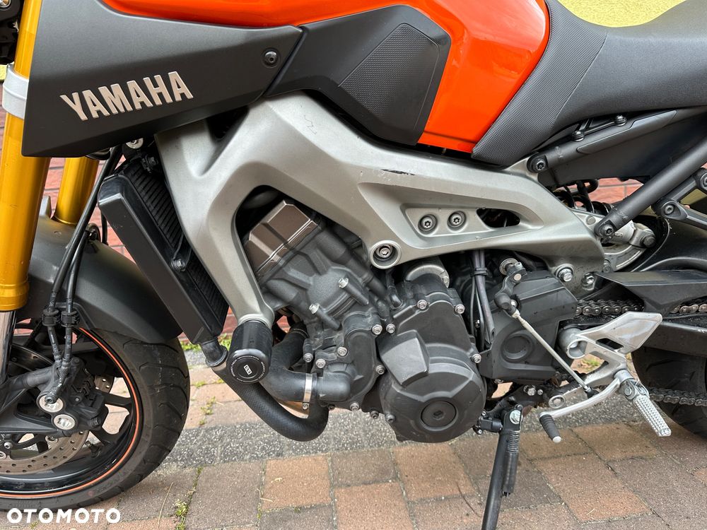 Yamaha MT - 7