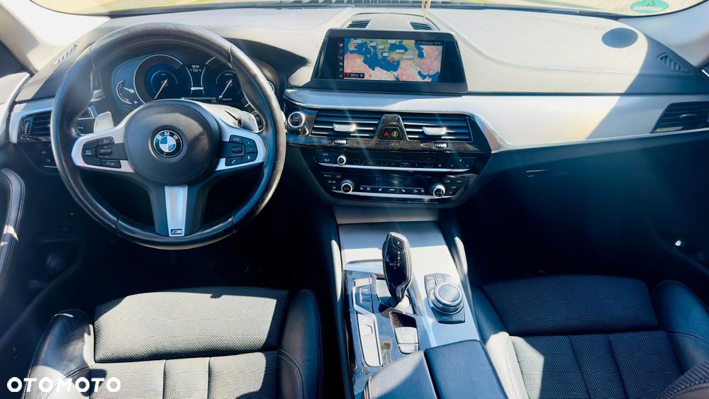 BMW Seria 5 520e - 6