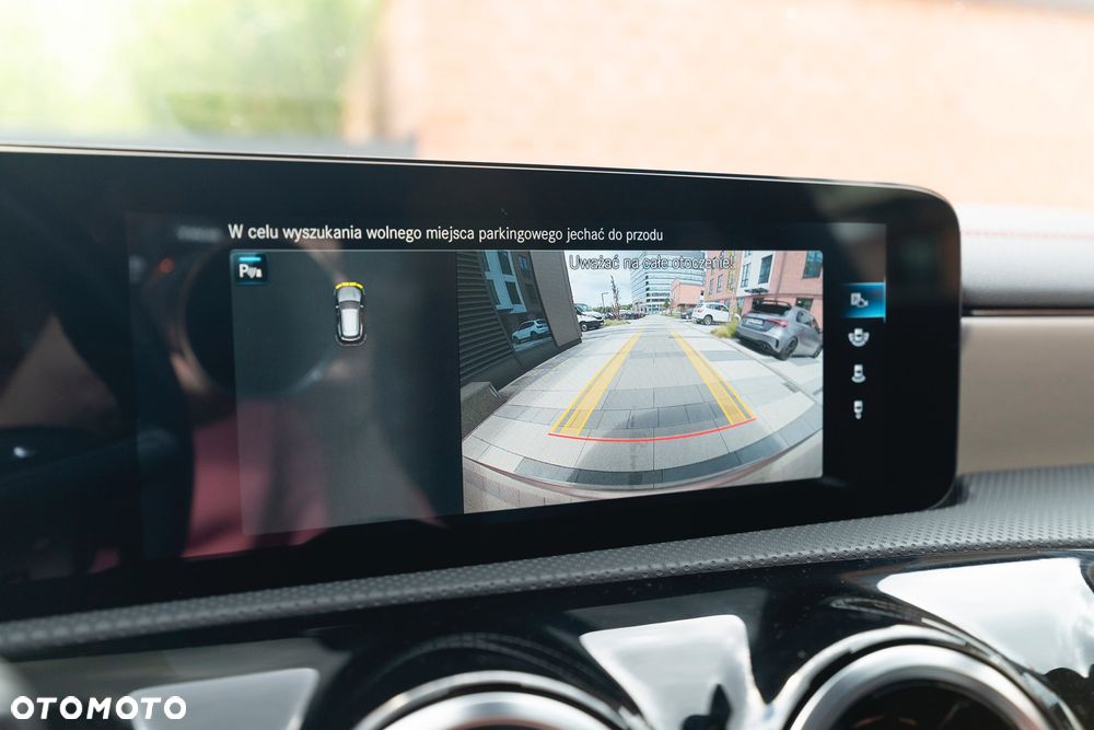 Mercedes-Benz CLA 250 e PHEV AMG Line 8G-DCT - 12