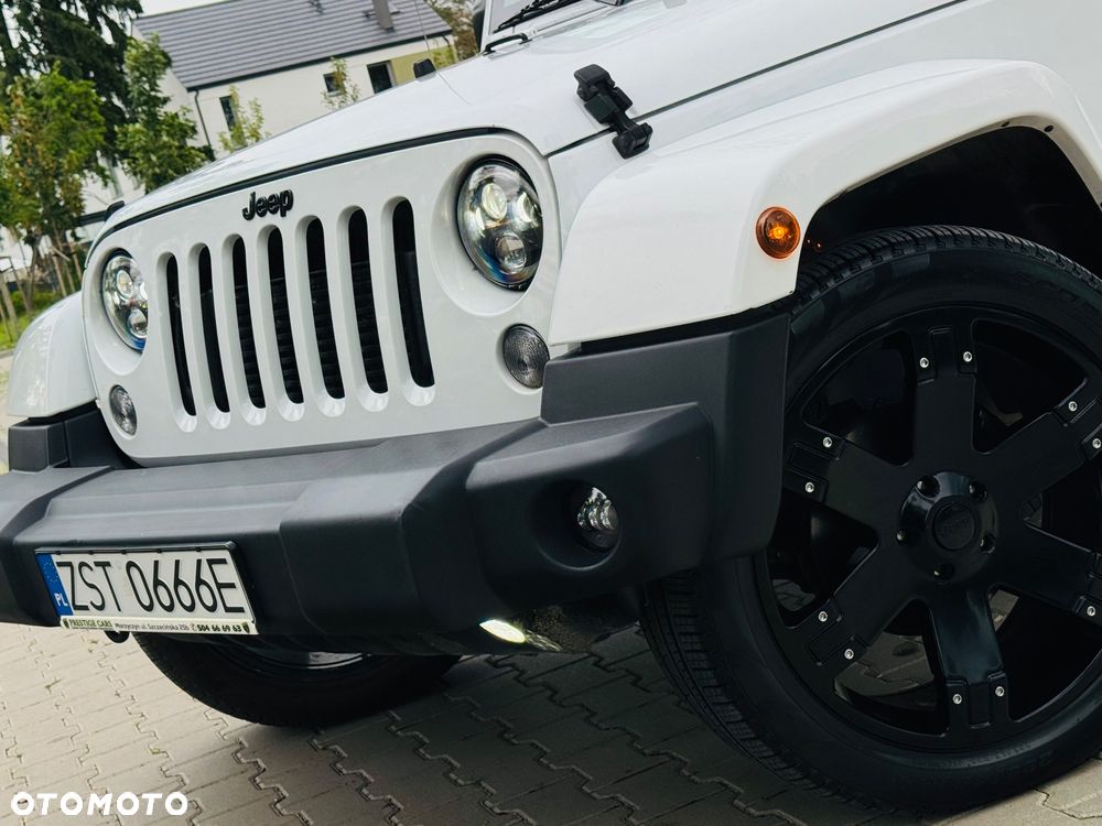 Jeep Wrangler Unlimited 2.8 CRD DPF Automatik Sahara - 24