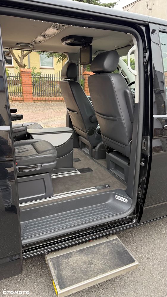 Volkswagen Multivan - 18