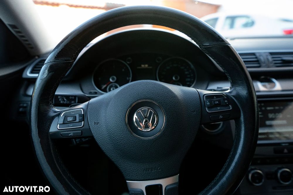 Volkswagen Passat 2.0 TDI BlueMotion Technology DSG Comfortline - 15