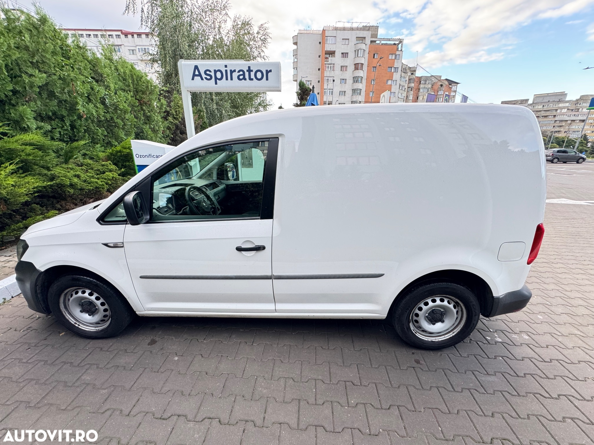 Volkswagen Caddy - 2