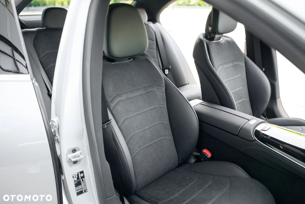 Mercedes-Benz Klasa E 220 d 4-Matic AMG - 16