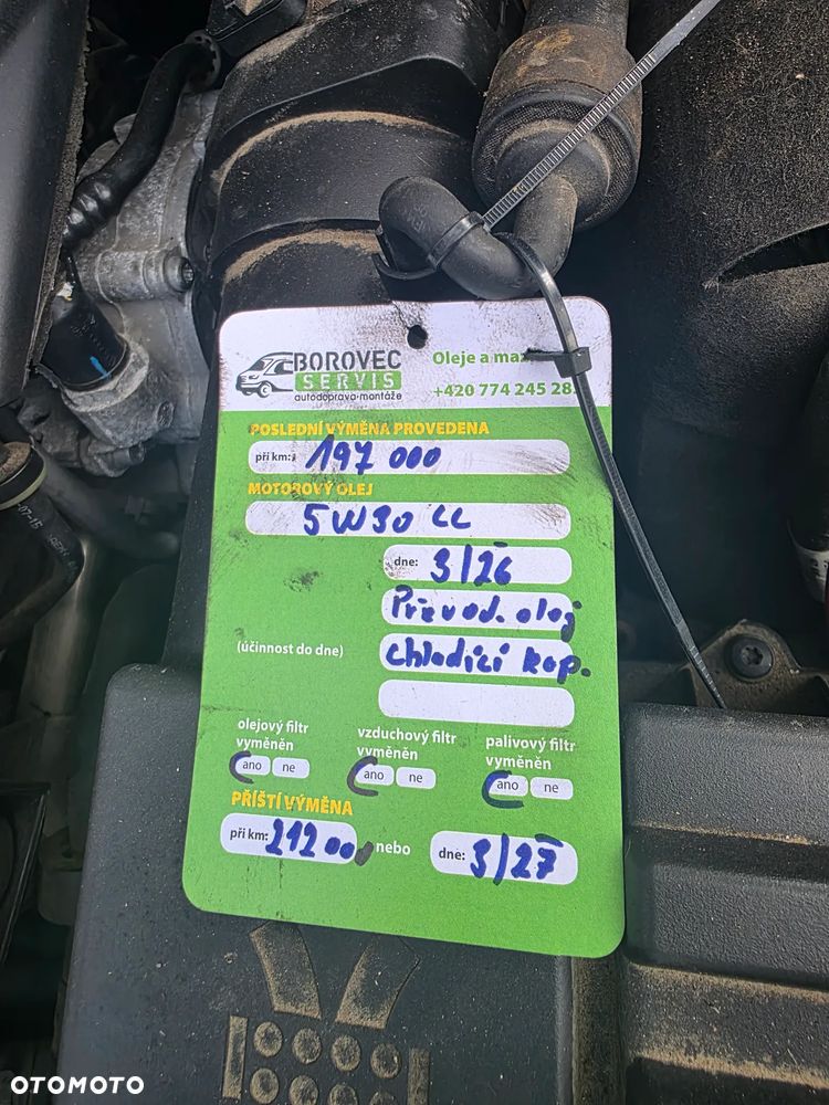 Volkswagen Touran 2.0 TDI DPF BlueMotion Technology DSG Cup - 14