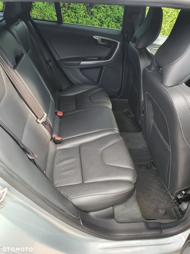 Volvo V60 D4 Drive-E R-Design Summum - 15