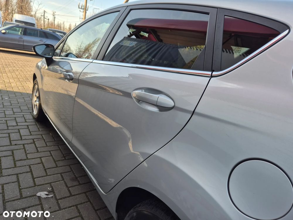 Ford Fiesta 1.4 Titanium - 25