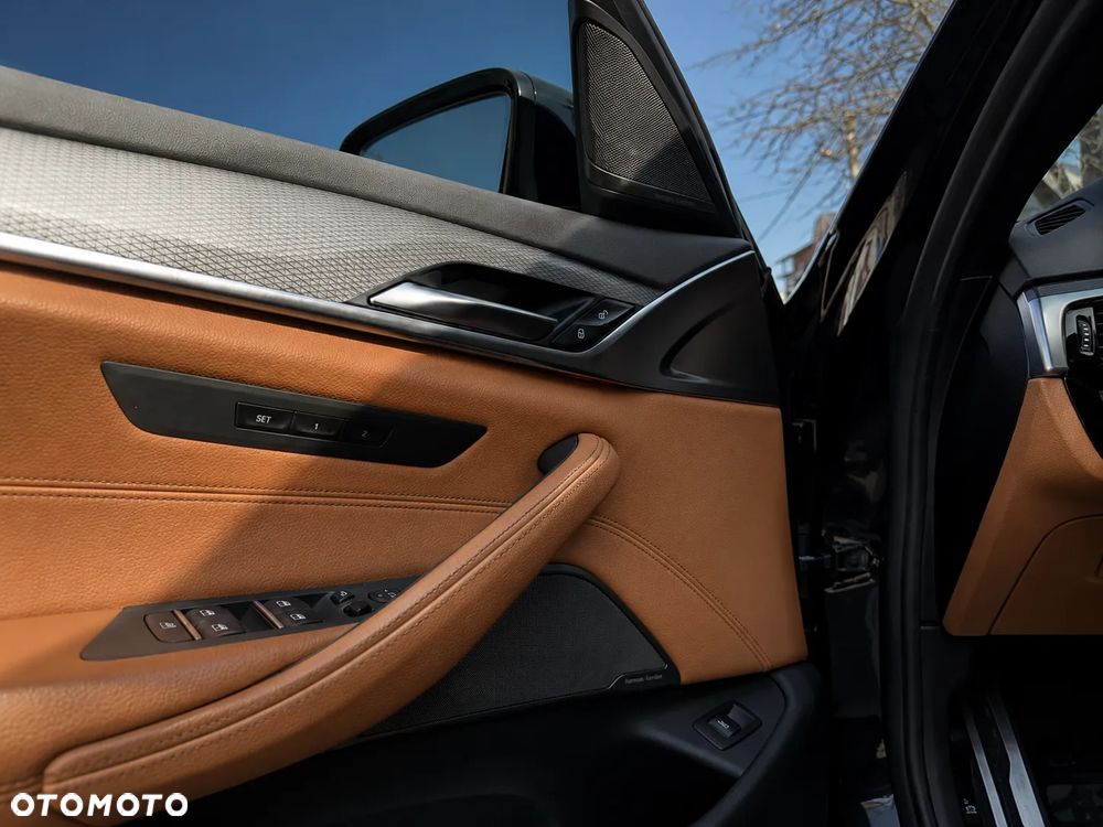 BMW Seria 5 530i M Sport Edition - 13